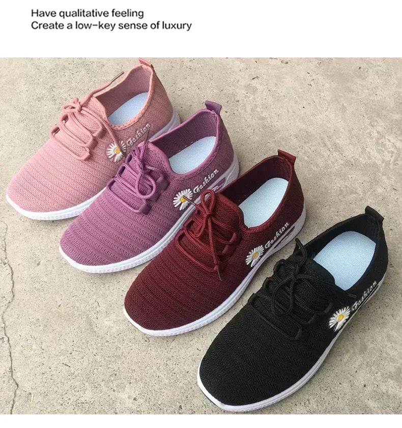 Fashionable sports shoes for women, thick and breathable soft soled mesh, lightweight casual shoes, trendy coconut shoes