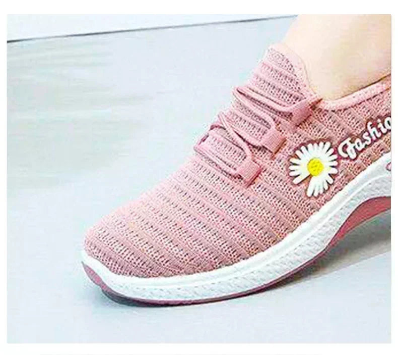 Fashionable sports shoes for women, thick and breathable soft soled mesh, lightweight casual shoes, trendy coconut shoes